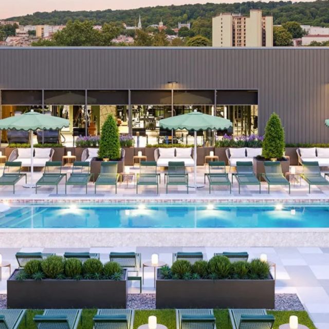 your daily routine, but make it VERVE. 

a full-service coffee shop downstairs, gym, yoga studio, study lounges, sauna + rooftop pool? yeah, we thought of everything.

the best part? it’s all right at home.

now leasing for fall 2027. 🔗